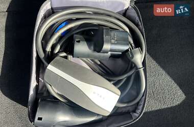 Лифтбек Tesla Model S 2020 в 