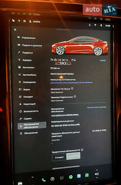 Лифтбек Tesla Model S 2015 в 