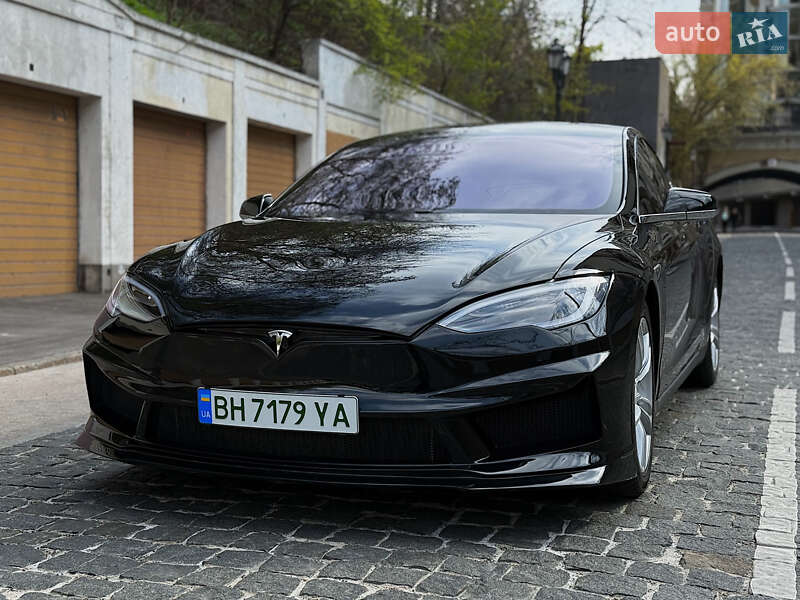 Tesla Model S 2013