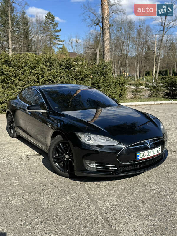 Ліфтбек Tesla Model S 2014 в Шепетівці
