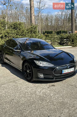 Лифтбек Tesla Model S 2014 в 