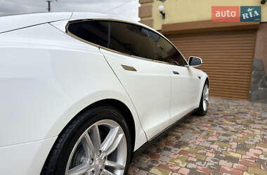 Ліфтбек Tesla Model S 2015 в 