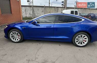 Лифтбек Tesla Model S 2018 в 
