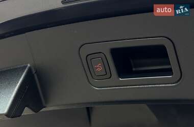 Лифтбек Tesla Model S 2018 в 
