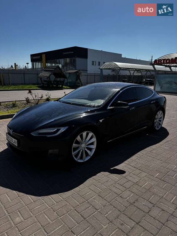 Ліфтбек Tesla Model S 2017 в Полтаві