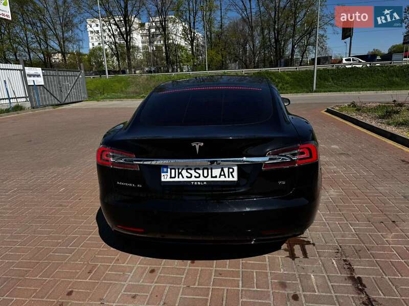 Лифтбек Tesla Model S 2017 в Полтаве