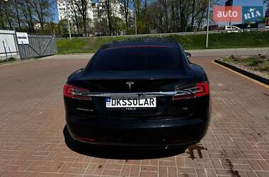 Лифтбек Tesla Model S 2017 в 