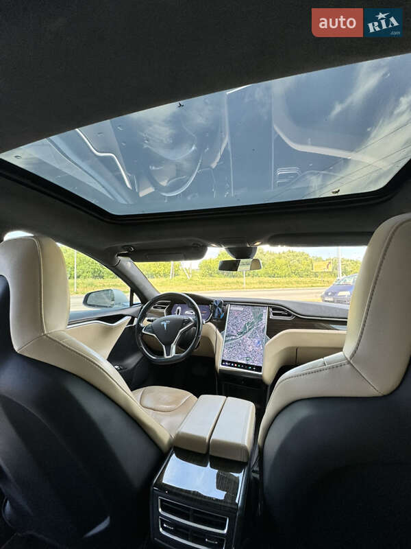 Лифтбек Tesla Model S 2014 в Ивано-Франковске
