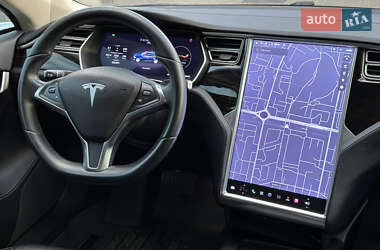 Лифтбек Tesla Model S 2016 в 