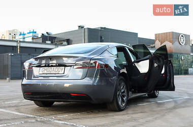 Ліфтбек Tesla Model S 2019 в 
