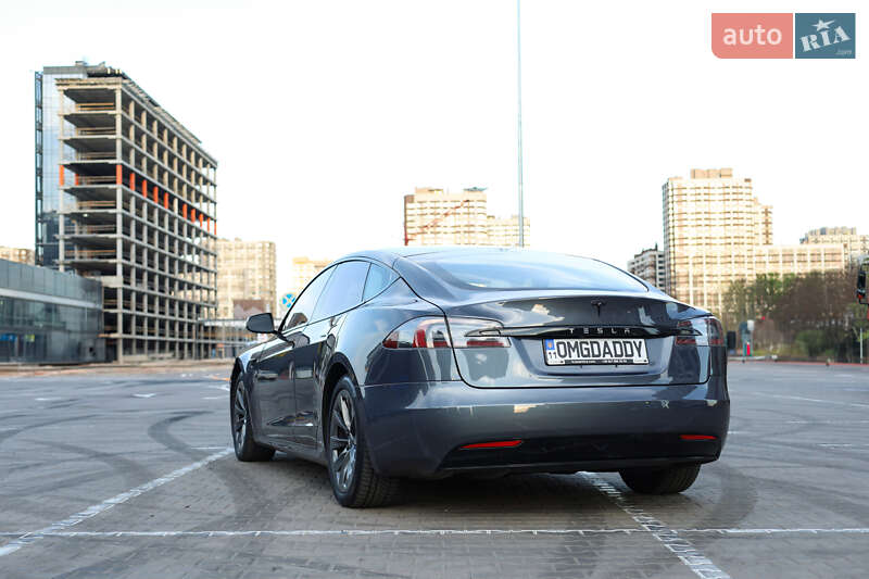 Лифтбек Tesla Model S 2019 в Киеве