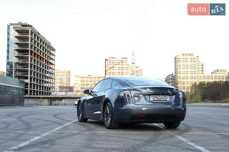 Лифтбек Tesla Model S 2019 в Киеве
