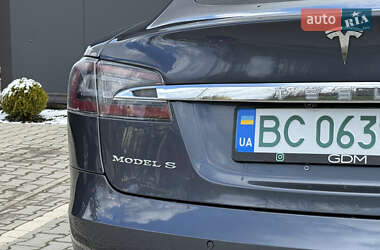 Лифтбек Tesla Model S 2017 в 
