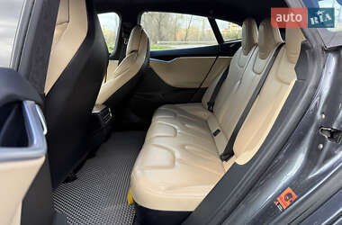Лифтбек Tesla Model S 2017 в 