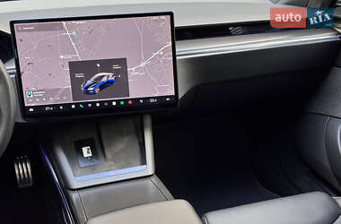Лифтбек Tesla Model S 2021 в 