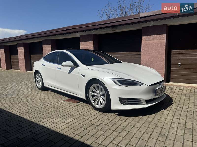 Tesla Model S 2017