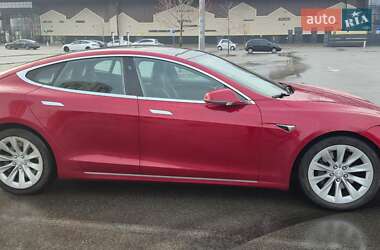 Лифтбек Tesla Model S 2017 в 