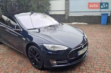 Лифтбек Tesla Model S 2014 в 
