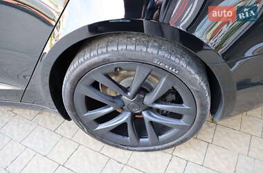 Лифтбек Tesla Model S 2021 в 