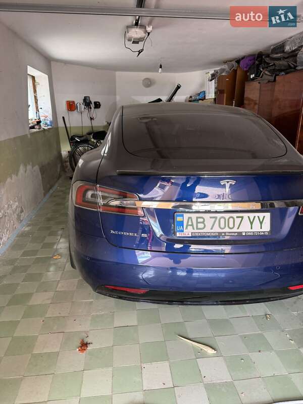 Лифтбек Tesla Model S 2017 в Херсоне