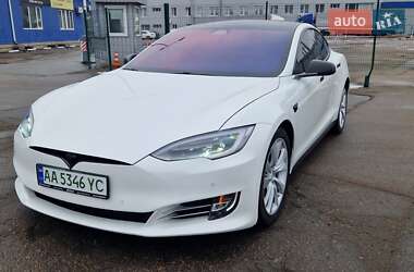 Лифтбек Tesla Model S 2017 в 