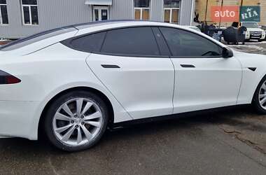 Лифтбек Tesla Model S 2017 в 