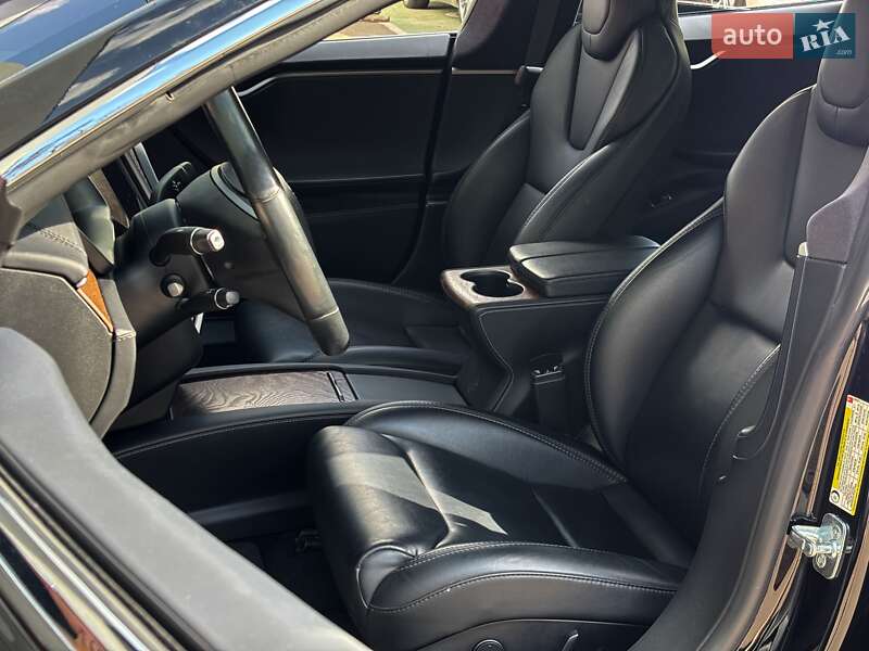 Лифтбек Tesla Model S 2019 в Киеве