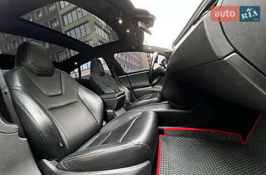 Лифтбек Tesla Model S 2016 в 