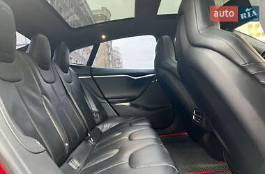 Лифтбек Tesla Model S 2016 в 