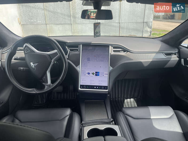 Лифтбек Tesla Model S 2018 в Александрие