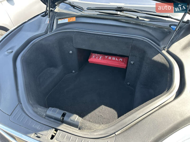 Лифтбек Tesla Model S 2013 в Одессе