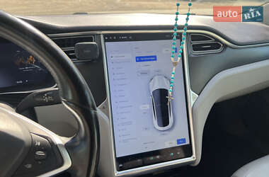 Лифтбек Tesla Model S 2015 в 