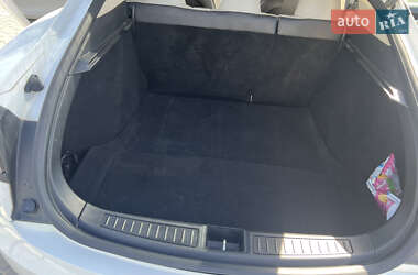 Лифтбек Tesla Model S 2015 в 