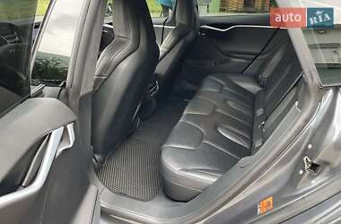 Лифтбек Tesla Model S 2015 в 