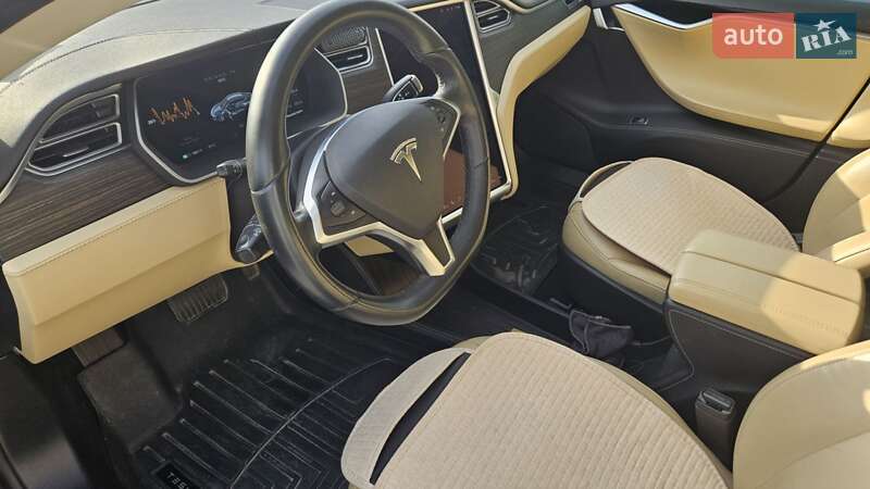 Ліфтбек Tesla Model S 2014 в Тернополі