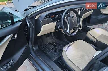Лифтбек Tesla Model S 2014 в Тернополе