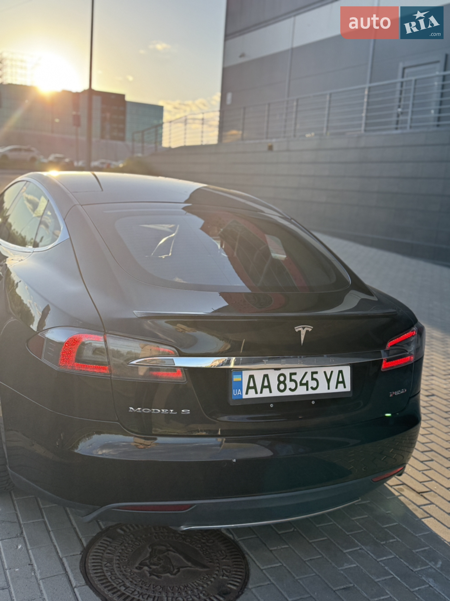 2015 Tesla Model S - мініатюра 4