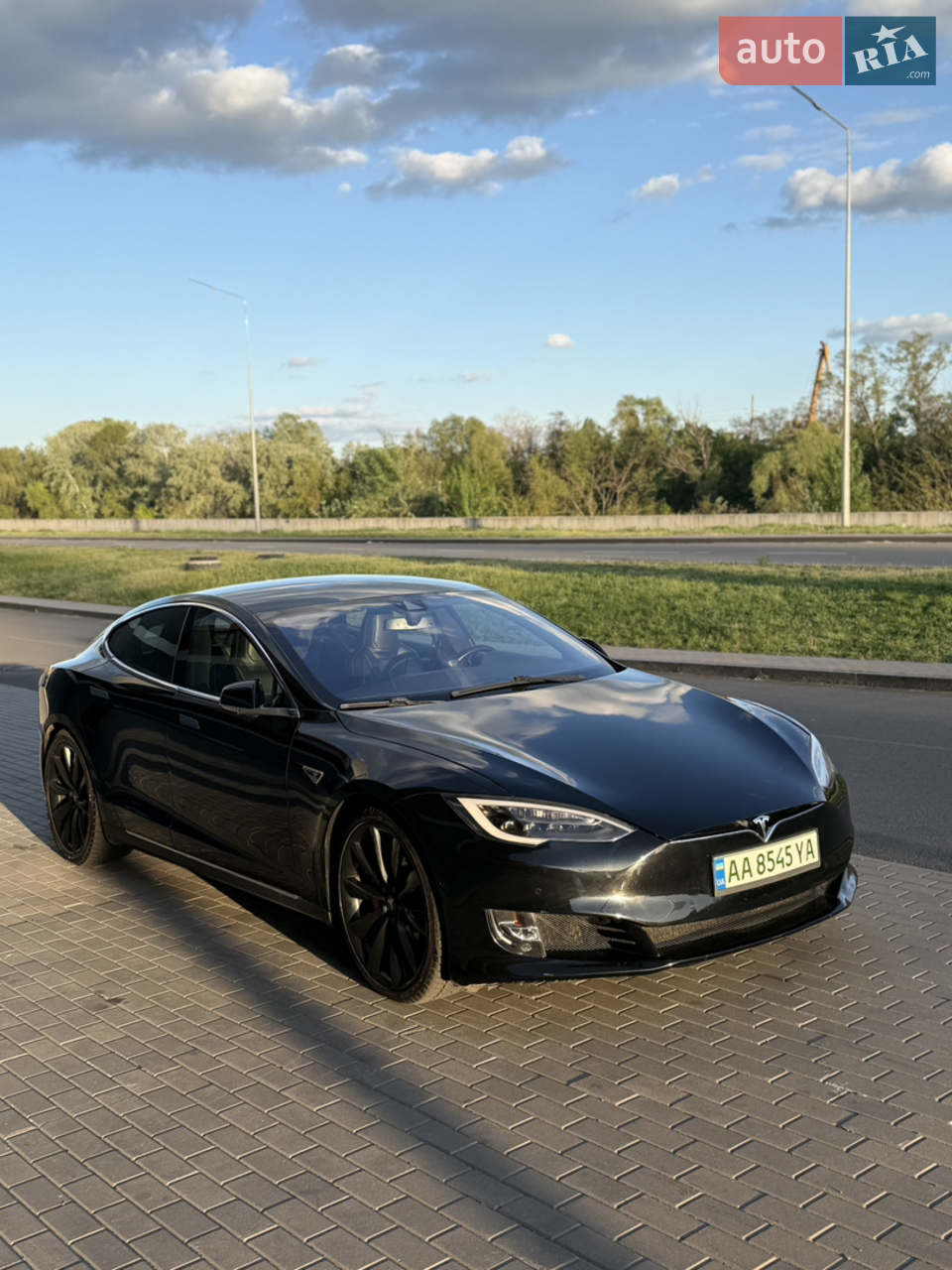 2015 Tesla Model S - мініатюра 19