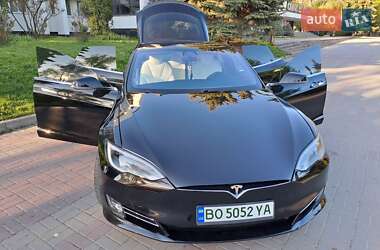Лифтбек Tesla Model S 2020 в 