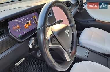 Лифтбек Tesla Model S 2020 в 