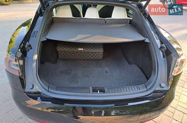 Лифтбек Tesla Model S 2020 в 