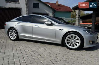 Ліфтбек Tesla Model S 2017 в 