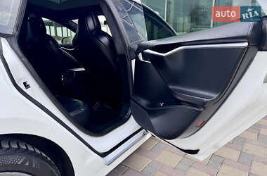 Лифтбек Tesla Model S 2017 в 