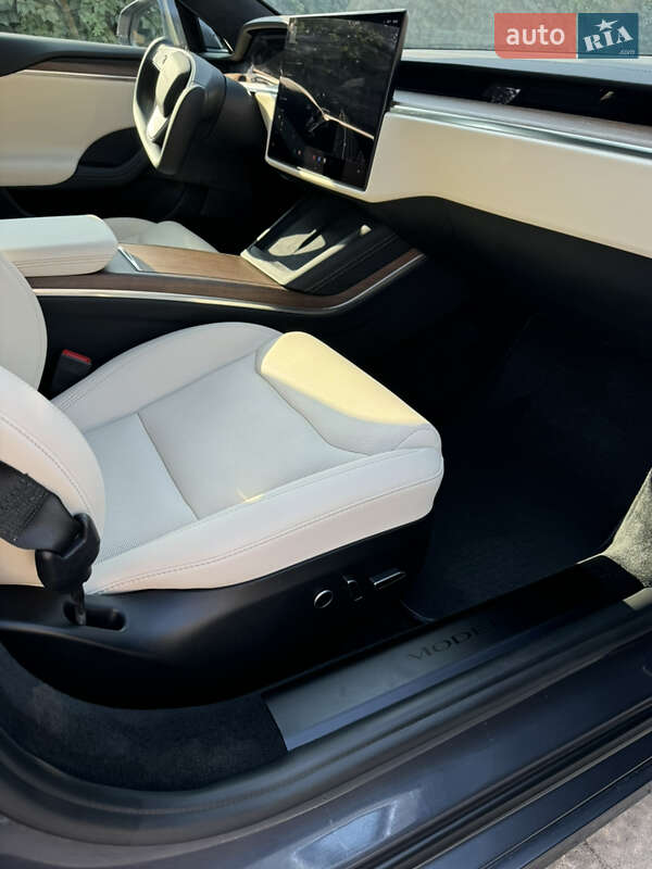 Лифтбек Tesla Model S 2021 в Ивано-Франковске