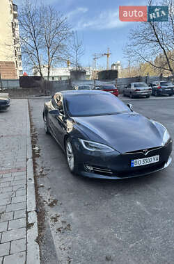 Ліфтбек Tesla Model S 2018 в Тернополі Ліфтбек Tesla Model S 2018 в Тернополі