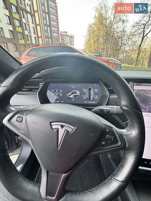 Ліфтбек Tesla Model S 2018 в Тернополі