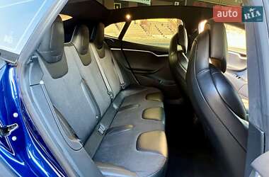 Лифтбек Tesla Model S 2017 в 
