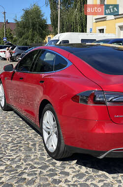 Лифтбек Tesla Model S 2013 в 