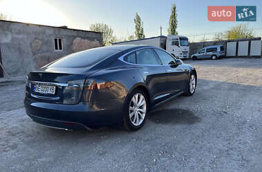 Лифтбек Tesla Model S 2016 в 