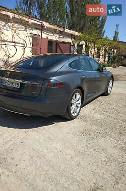 Лифтбек Tesla Model S 2016 в 